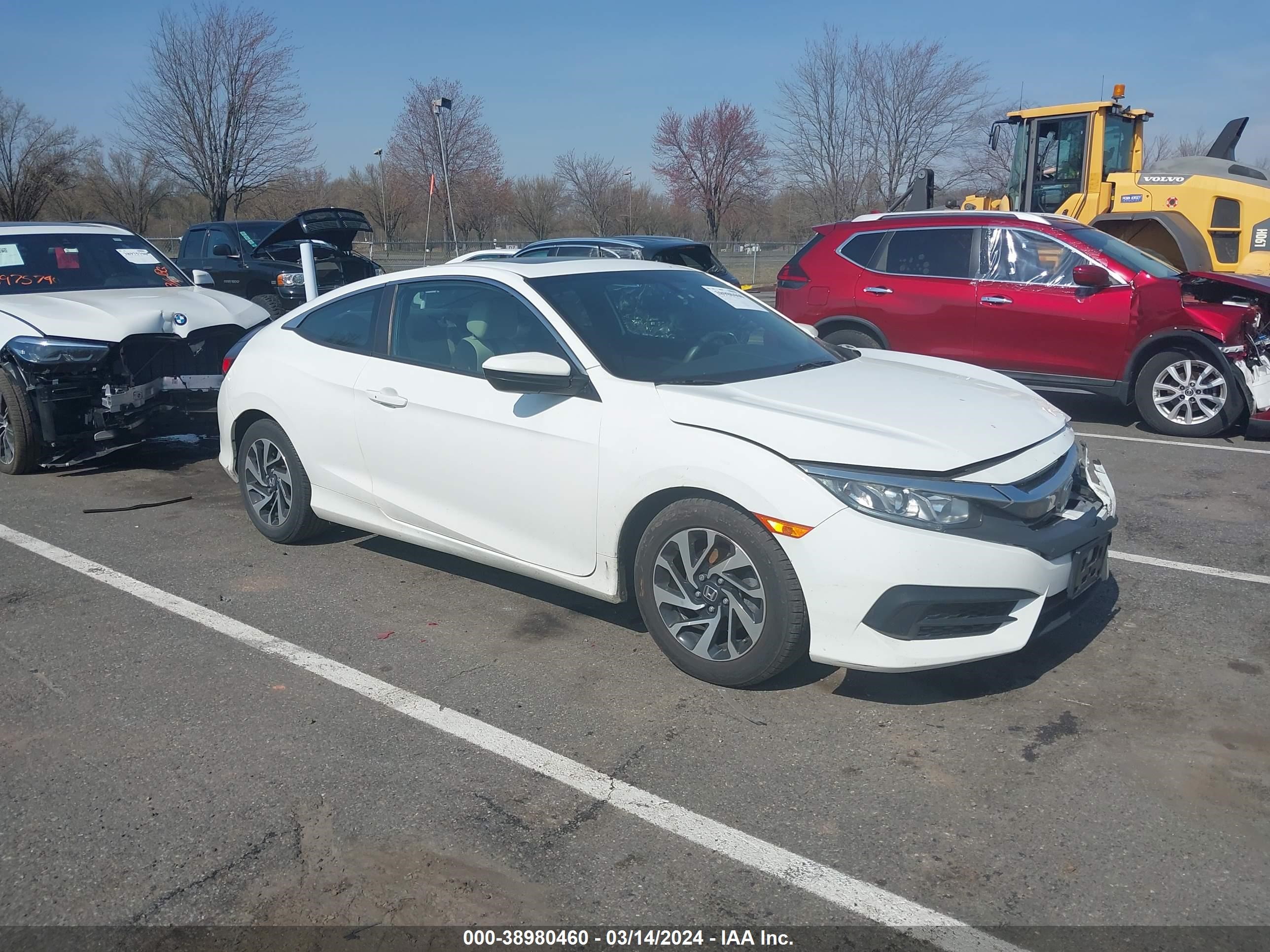 HONDA CIVIC 2018 2hgfc4b05jh301903