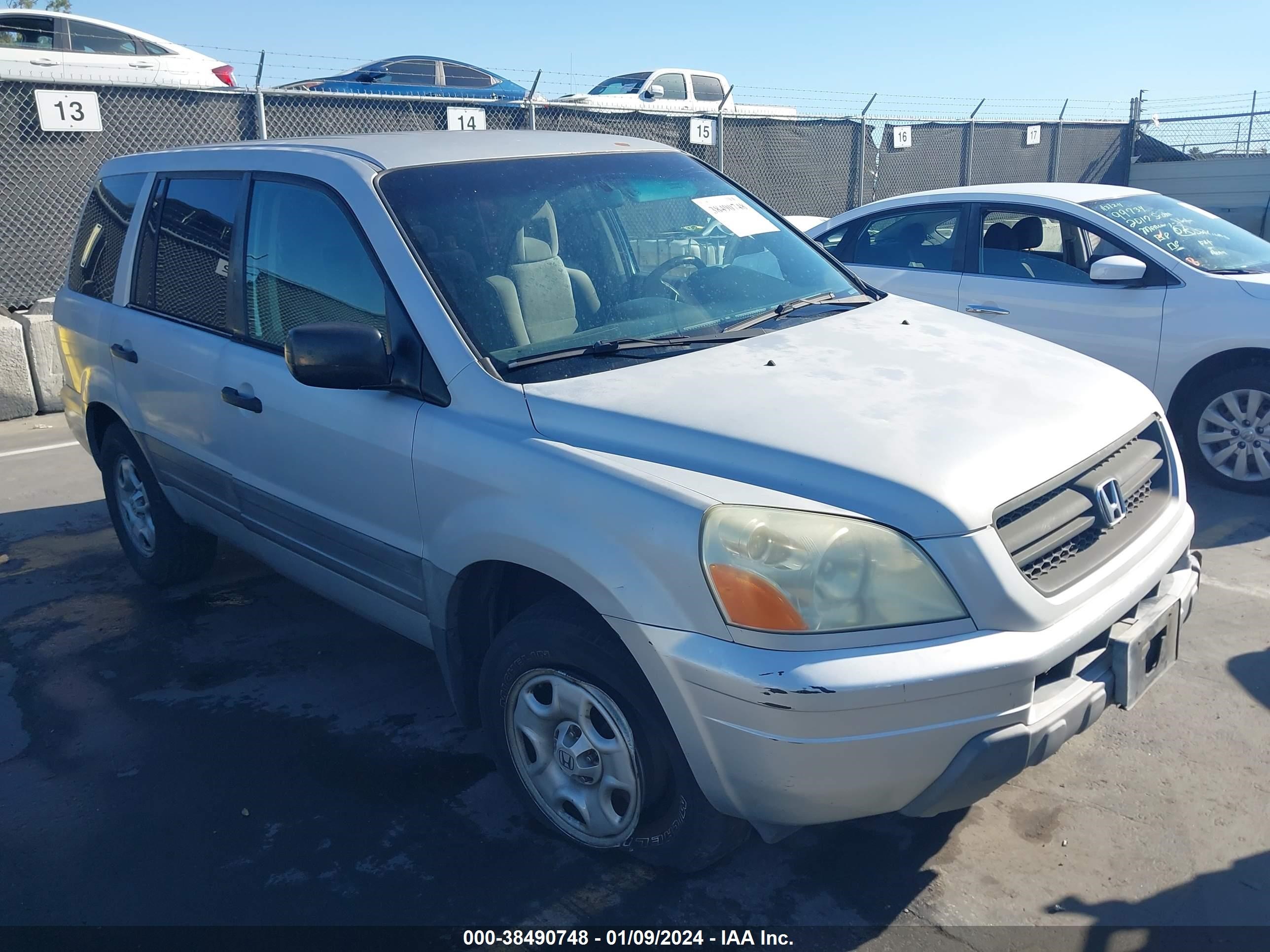 HONDA PILOT 2003 2hkyf18143h616862