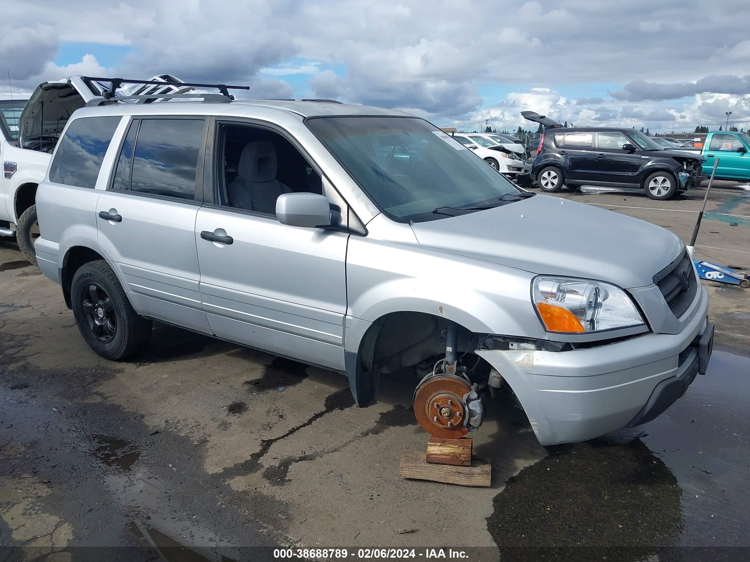 HONDA PILOT 2004 2hkyf18404h507519