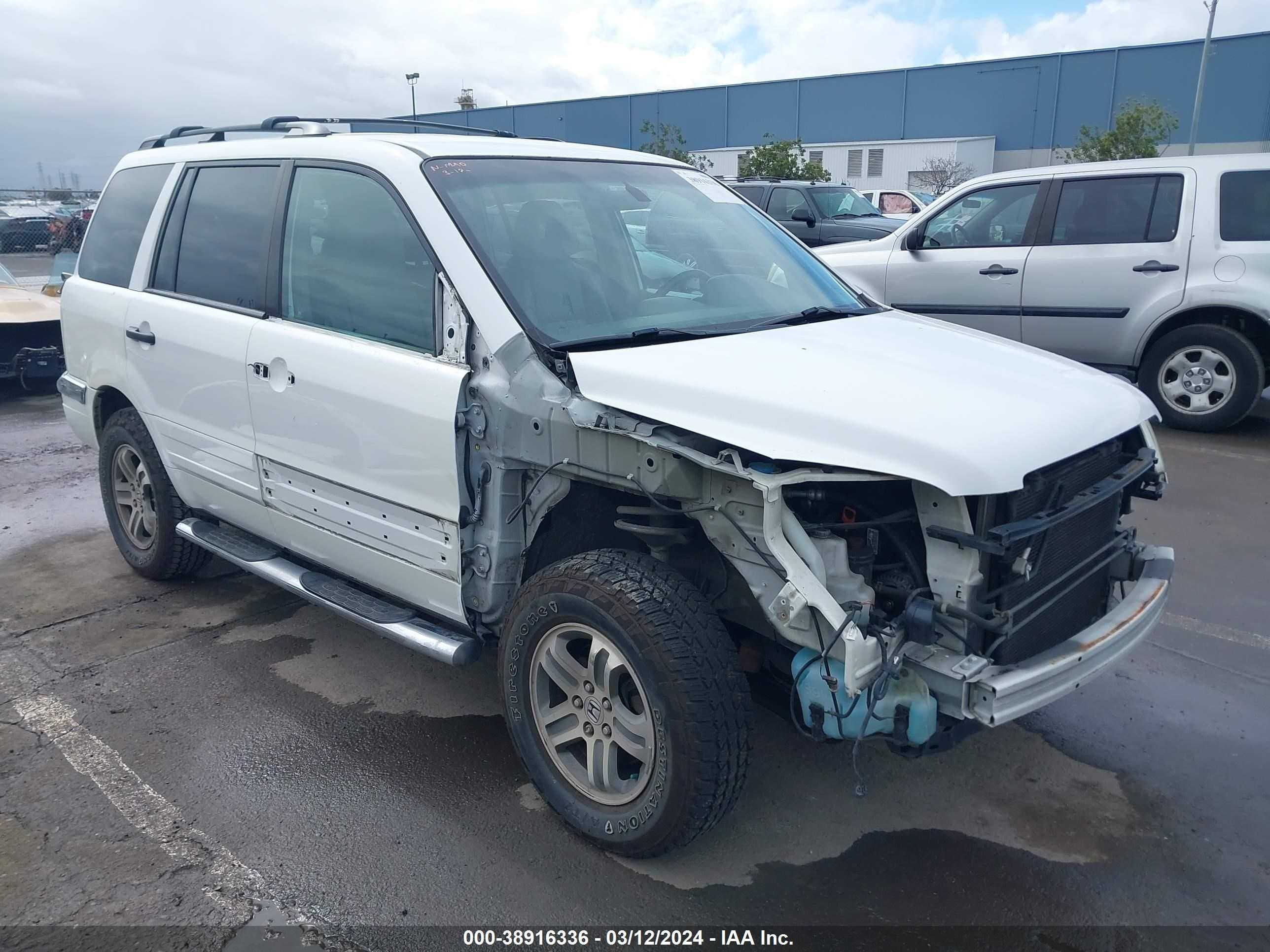 HONDA PILOT 2004 2hkyf18604h594520