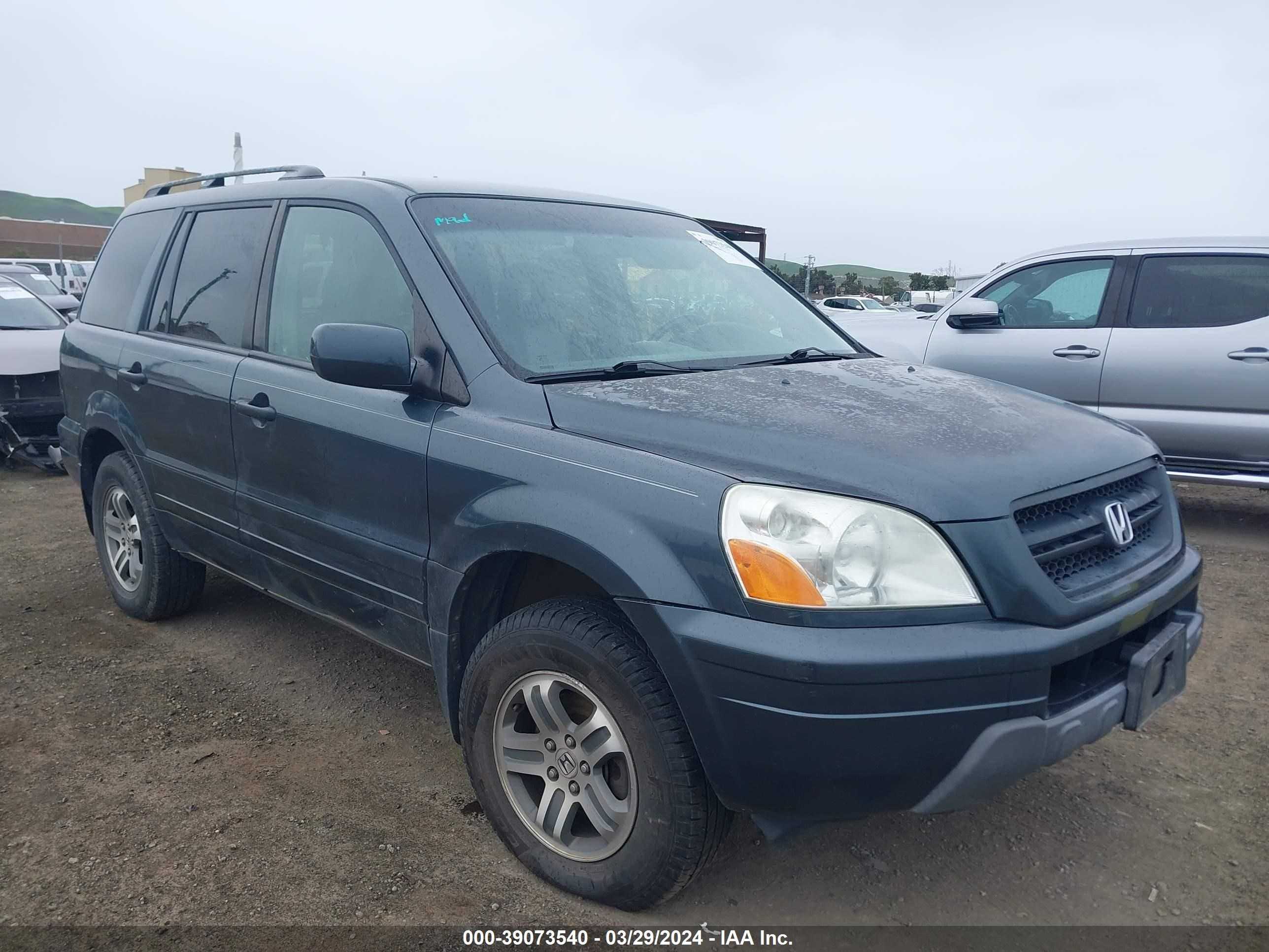 HONDA PILOT 2004 2hkyf18634h577176