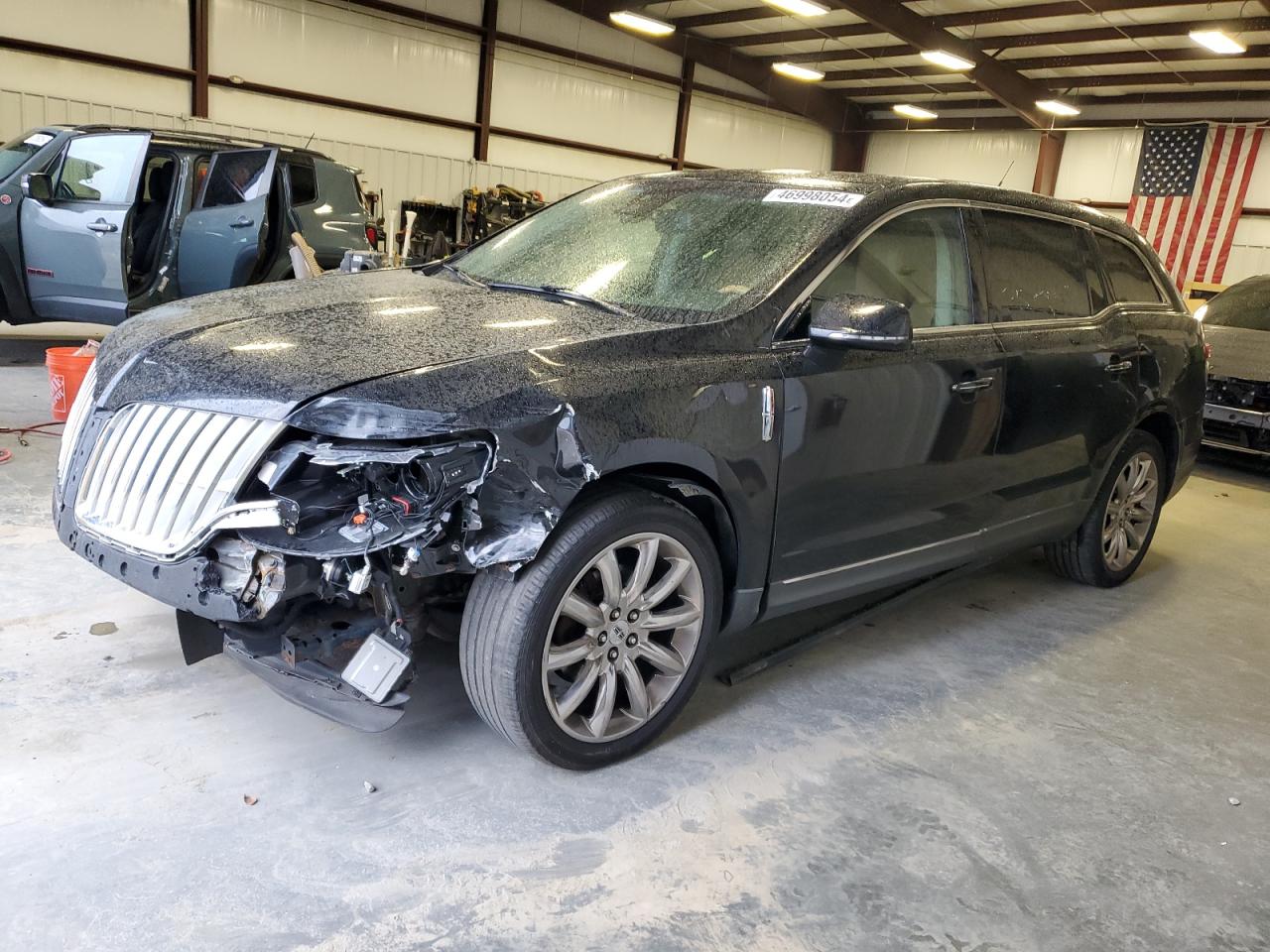 LINCOLN MKT 2010 2lmhj5ar3abj06159