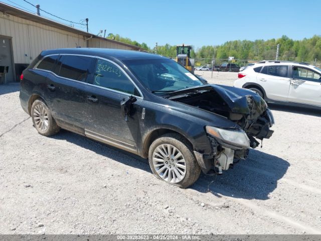 LINCOLN MKT 2010 2lmhj5ar4abj04565