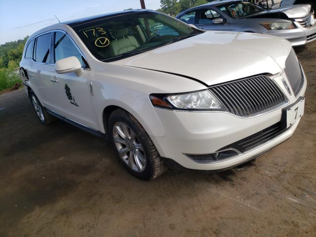 LINCOLN MKT 2016 2lmhj5at0gbl01981