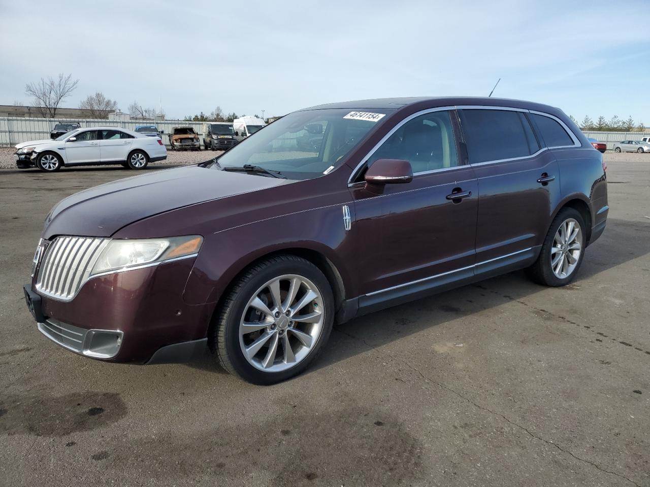 LINCOLN MKT 2011 2lmhj5at1bbj50223