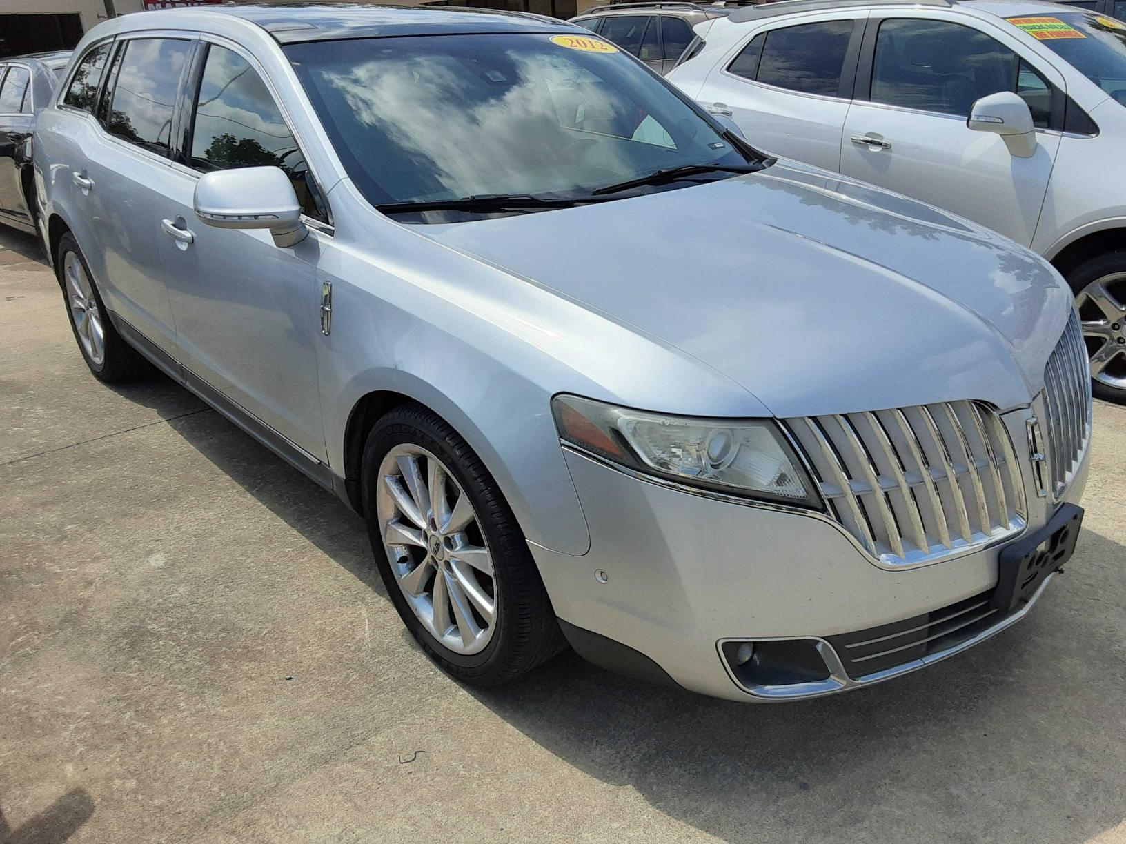 LINCOLN MKT 2012 2lmhj5at1cbl50326