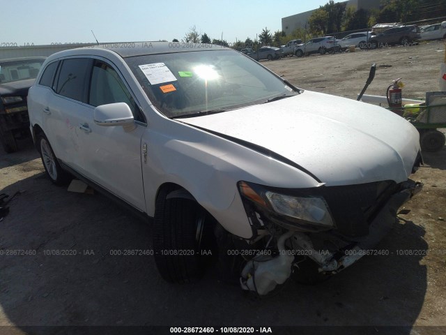 LINCOLN MKT 2013 2lmhj5at1dbl56774