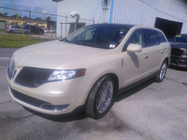 LINCOLN MKT 2014 2lmhj5at1ebl53715