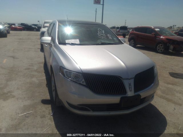 LINCOLN MKT 2016 2lmhj5at1gbl00600