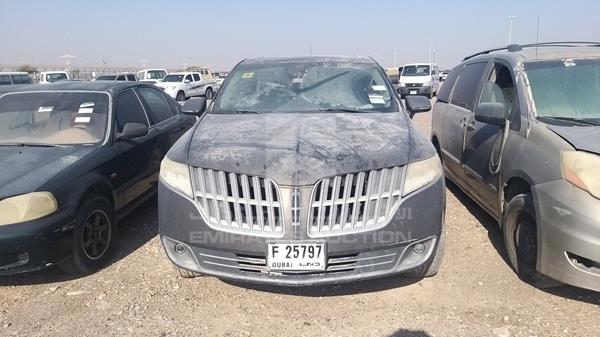 LINCOLN MKT 2011 2lmhj5at2bbj50795