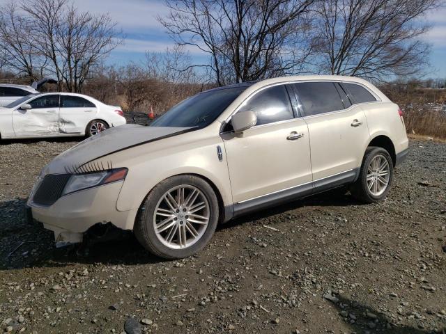 LINCOLN MKT 2014 2lmhj5at3ebl53697