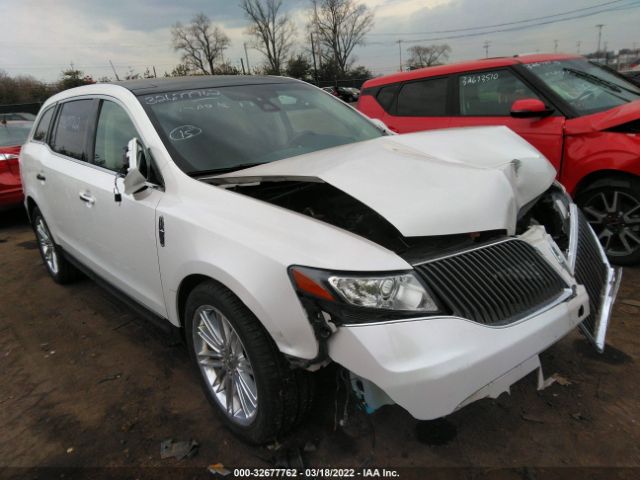 LINCOLN MKT 2015 2lmhj5at3fbl00015