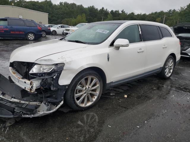 LINCOLN MKT 2011 2lmhj5at4bbj50846