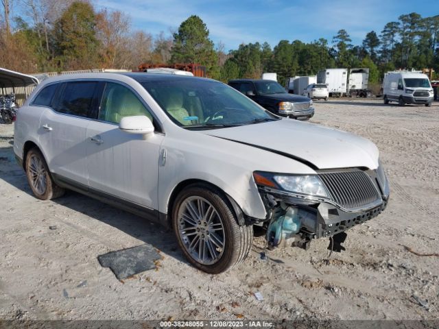 LINCOLN MKT 2014 2lmhj5at4ebl56415