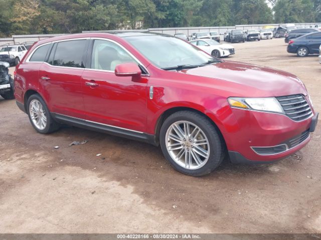 LINCOLN MKT 2018 2lmhj5at4jbl00257