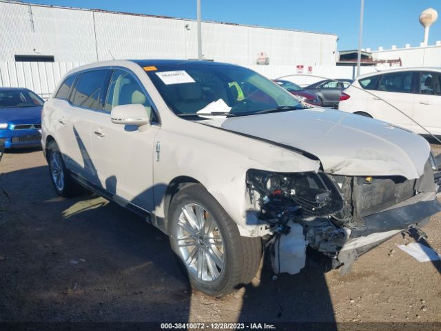 LINCOLN MKT 2019 2lmhj5at5kbl00382