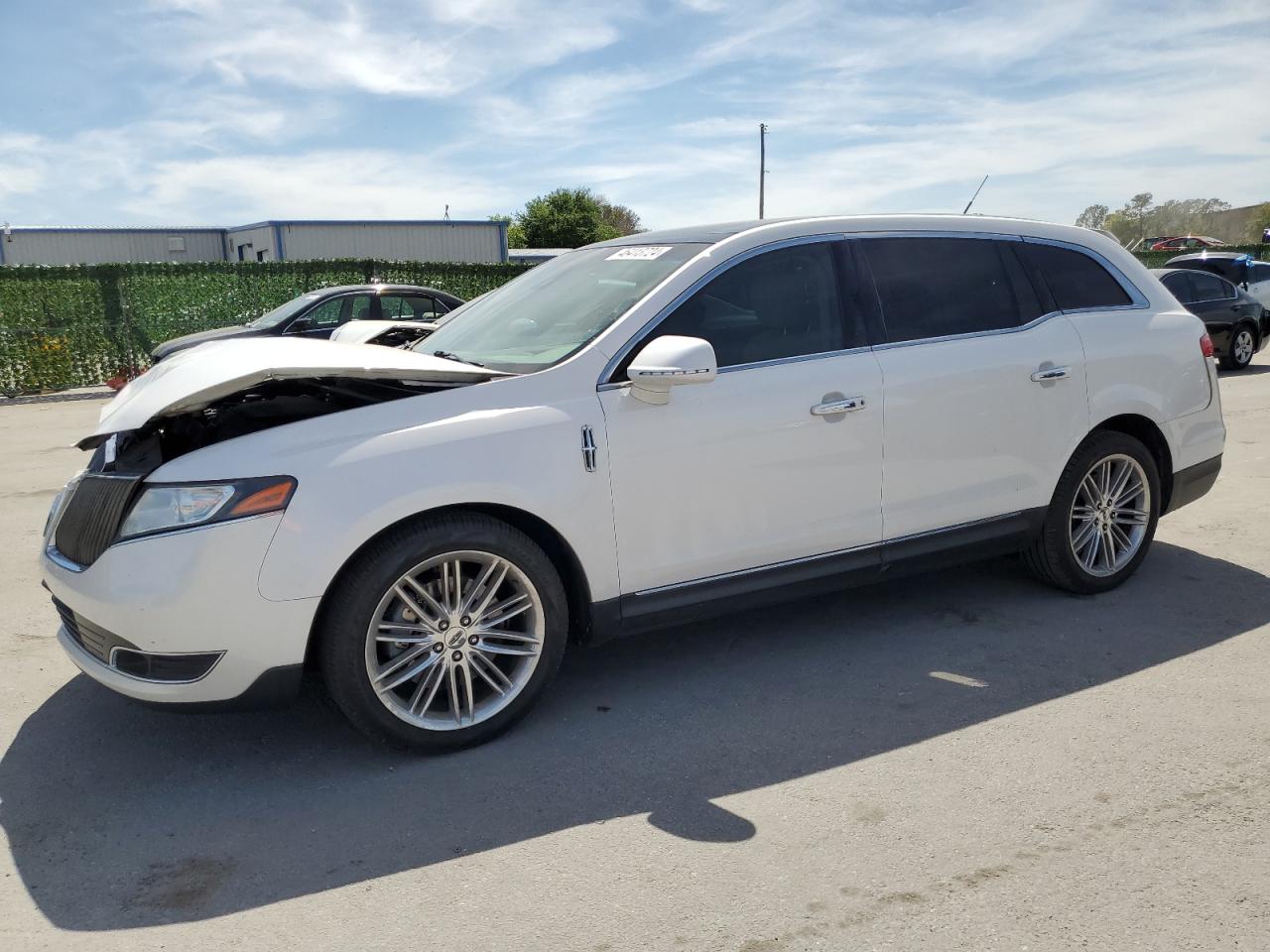 LINCOLN MKT 2016 2lmhj5at7gbl02691