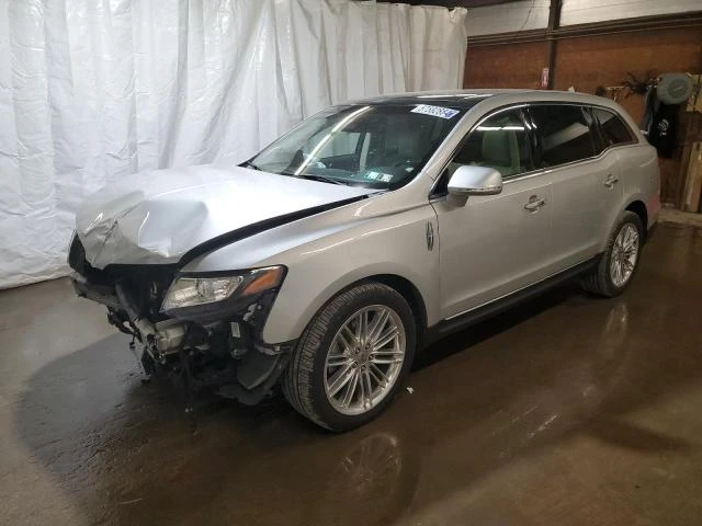 LINCOLN MKT 2019 2lmhj5at7kbl03106