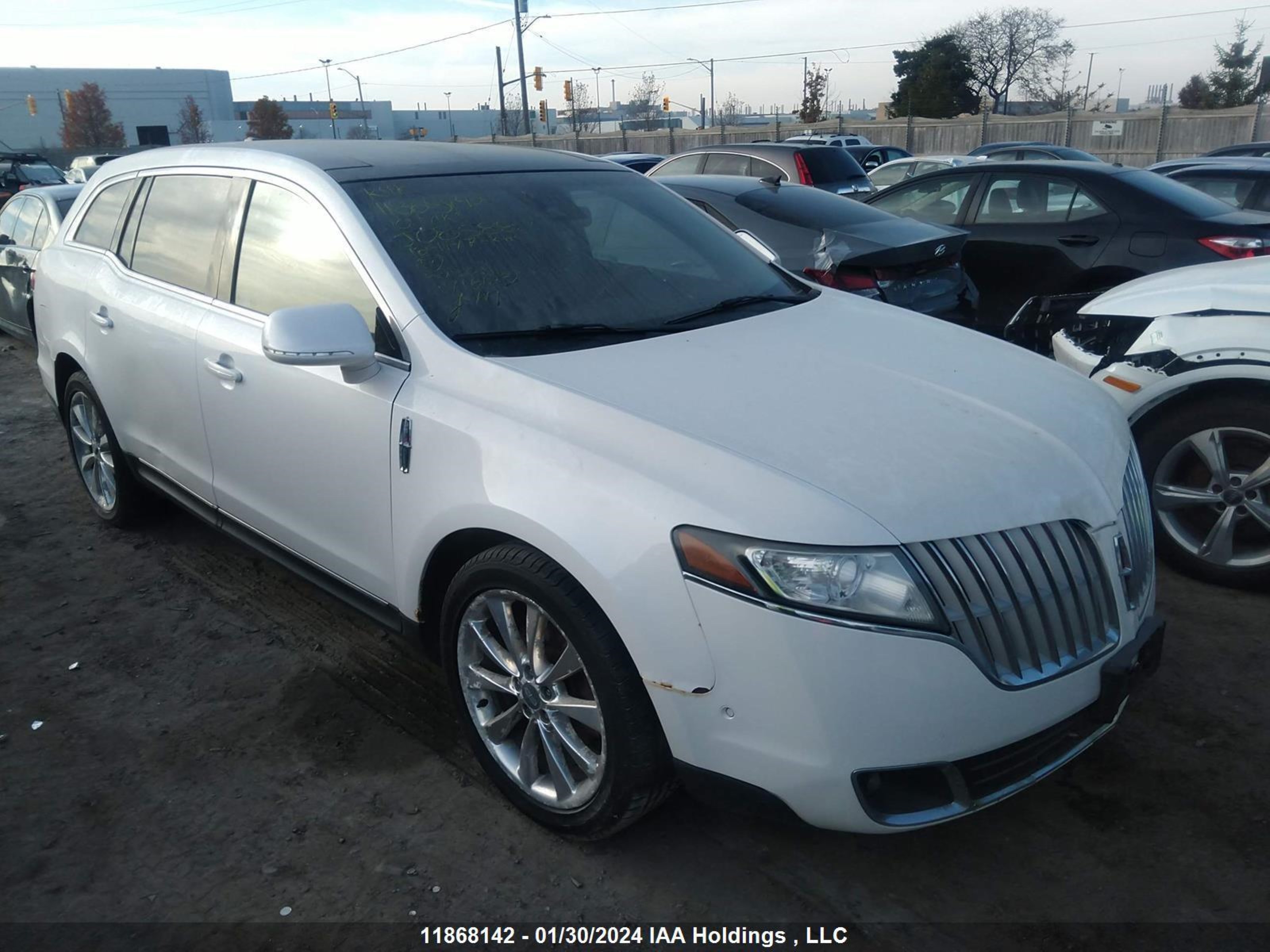 LINCOLN MKT 2010 2lmhj5at9abj08588