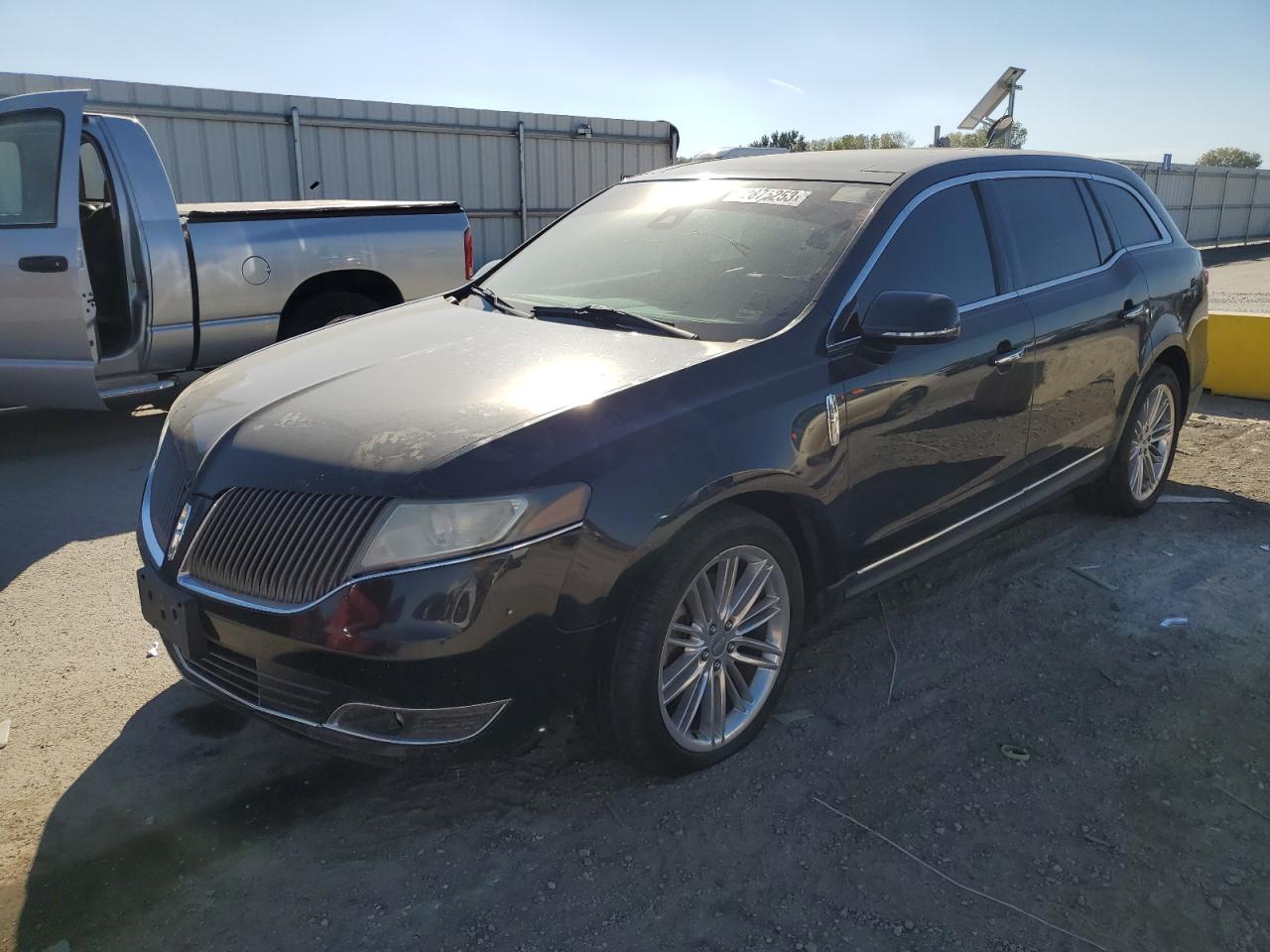 LINCOLN MKT 2013 2lmhj5atxdbl58216