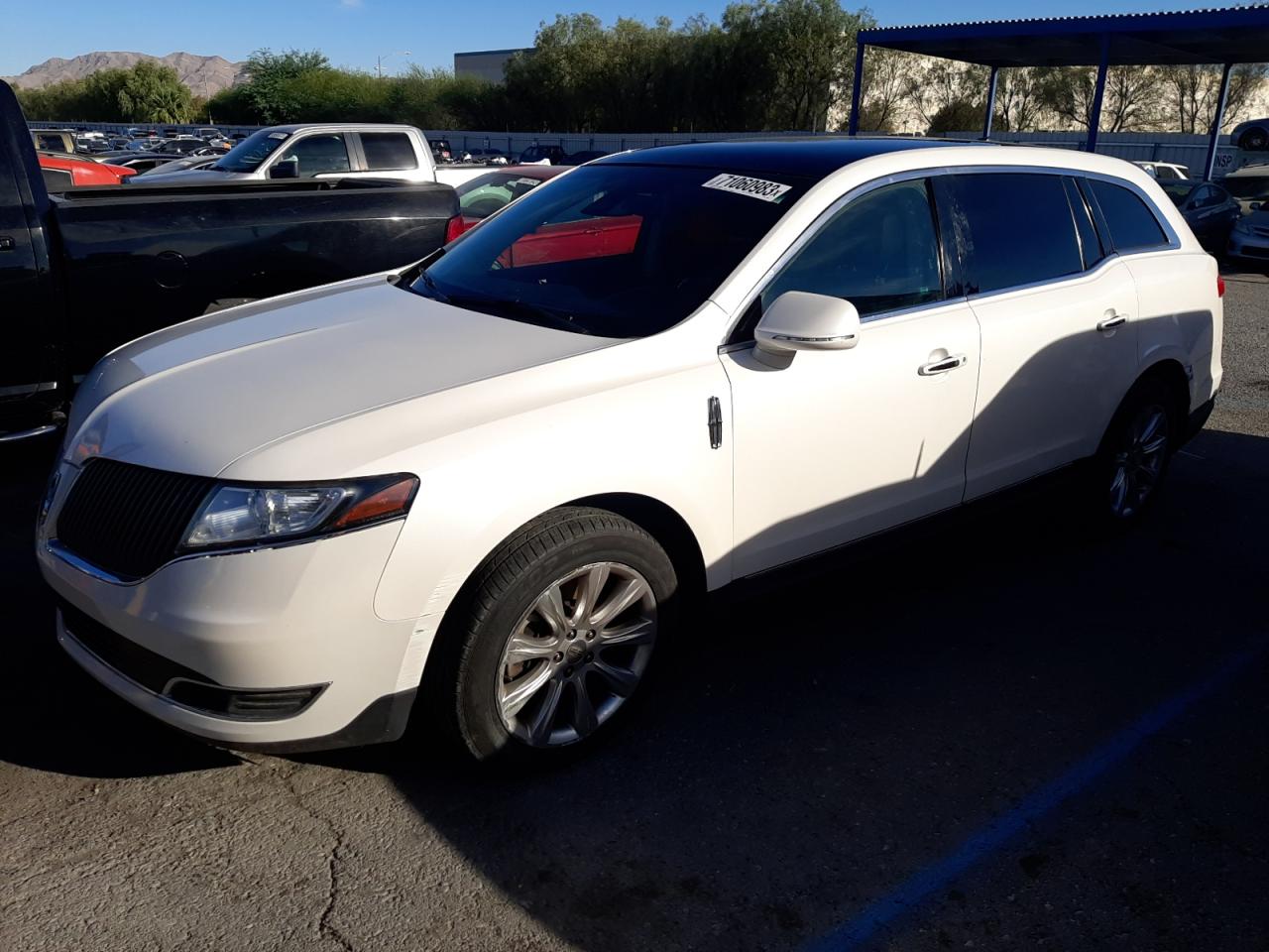 LINCOLN MKT 2016 2lmhj5fk6gbl01841