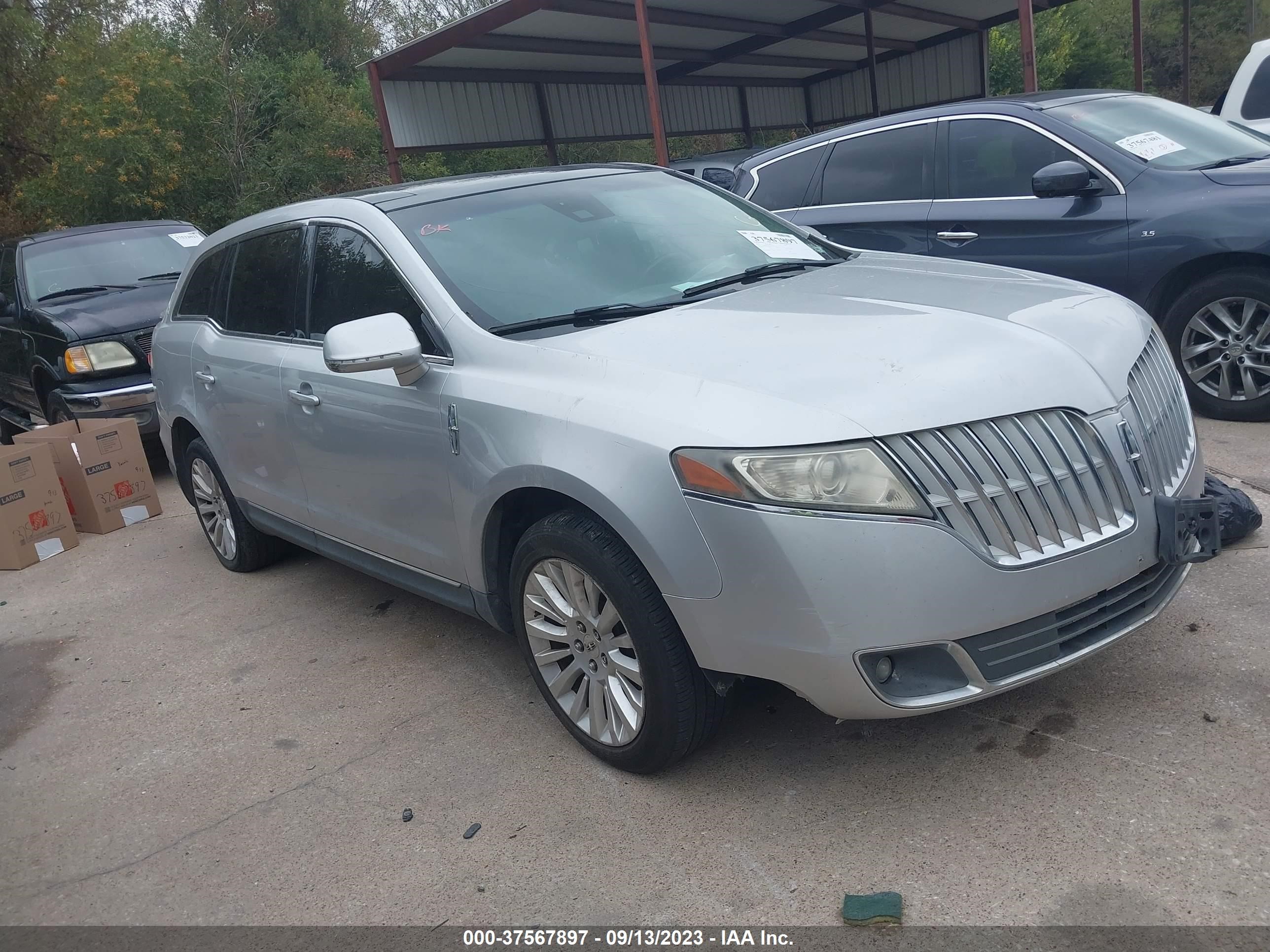 LINCOLN MKT 2011 2lmhj5fr6bbj54619