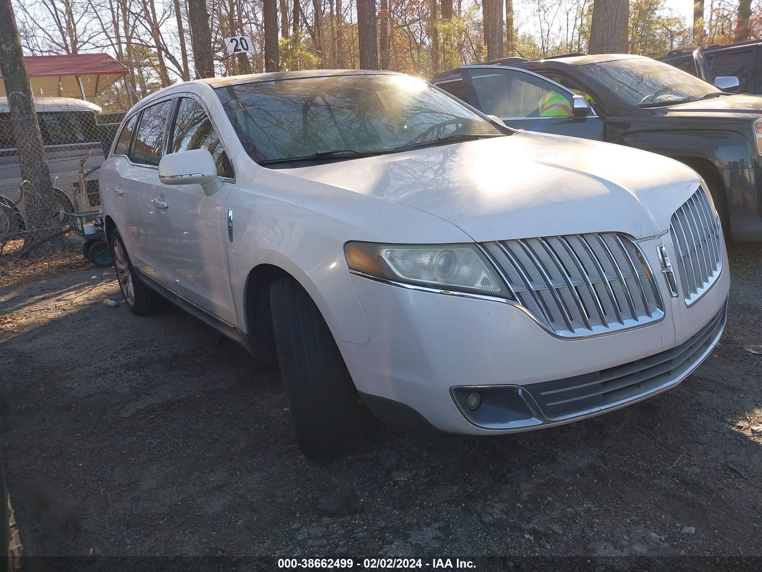 LINCOLN MKT 2010 2lmhj5fr8abj04142