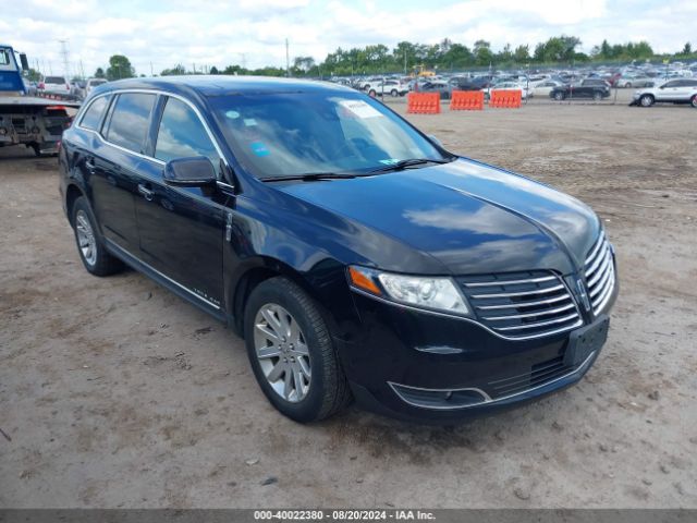 LINCOLN MKT 2017 2lmhj5nk6hbl00417