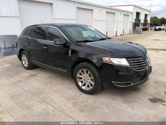 LINCOLN MKT 2017 2lmhj5nk7hbl01219