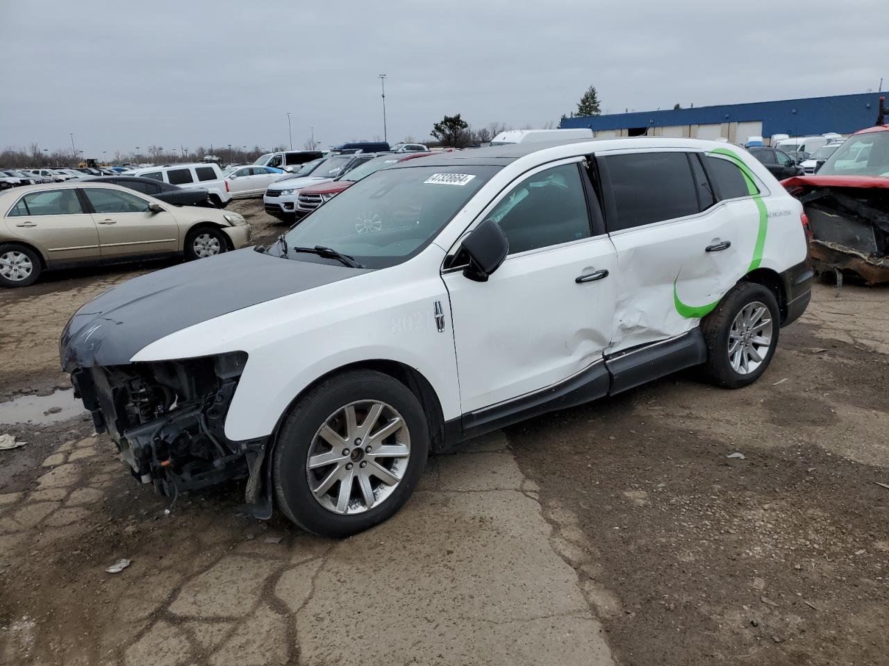 LINCOLN MKT 2018 2lmhj5nk8jbl00120