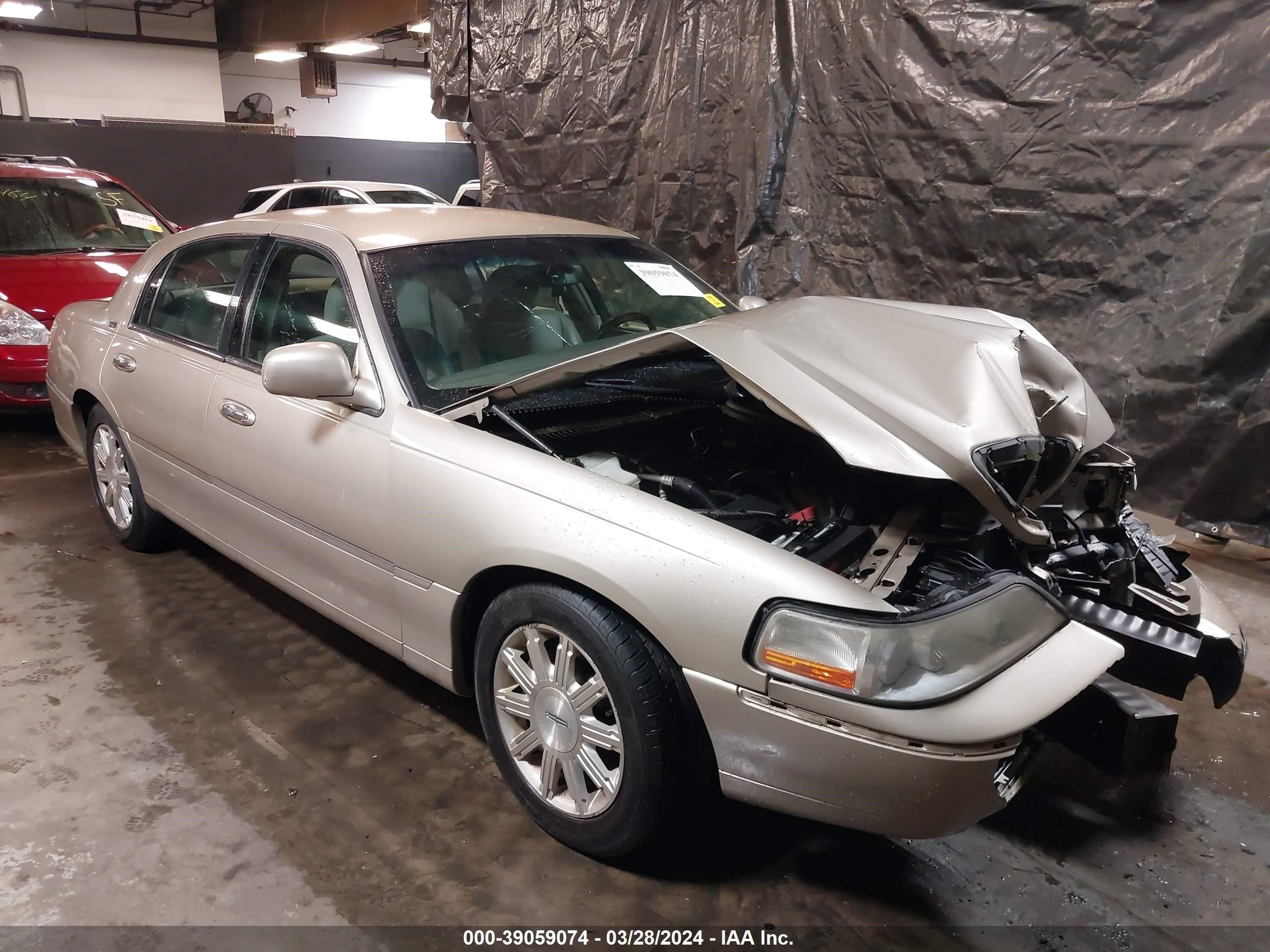 LINCOLN TOWN CAR 2010 2lnbl8cv0ax752446