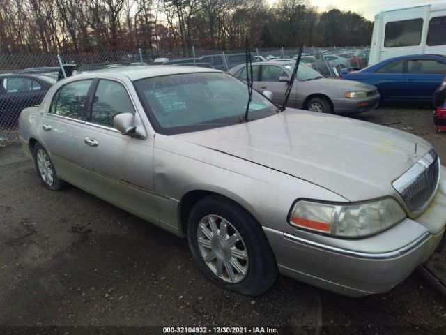 LINCOLN TOWN CAR 2010 2lnbl8cv5ax615650