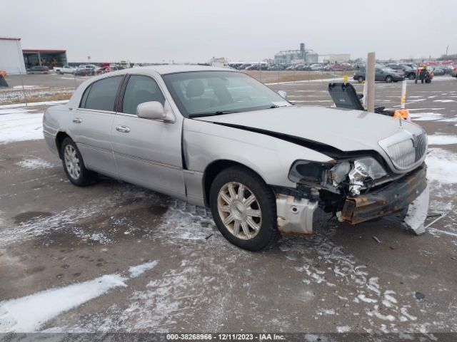 LINCOLN TOWN CAR 2010 2lnbl8cv7ax627959