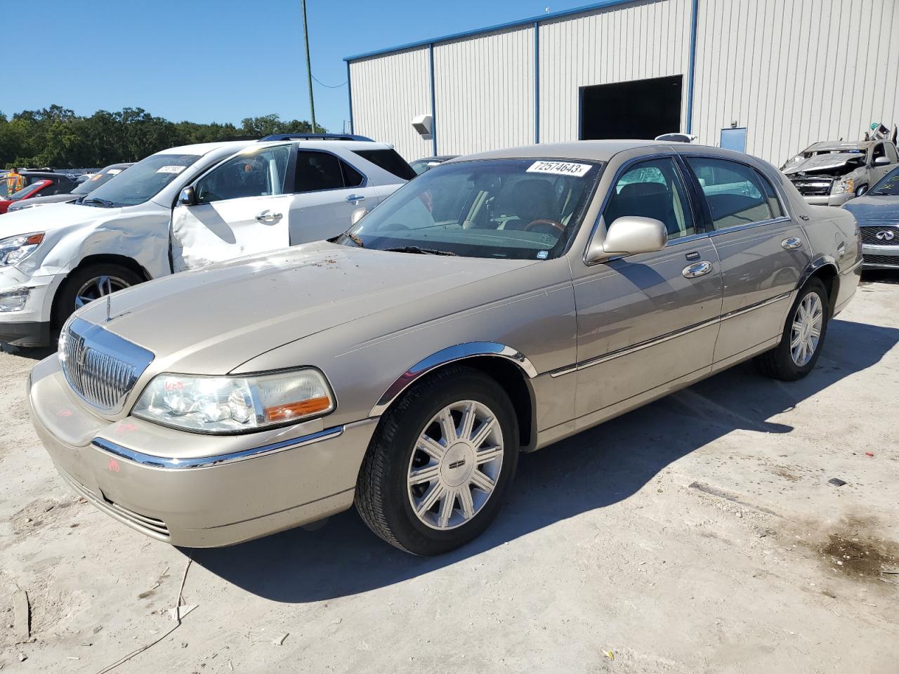 LINCOLN TOWN CAR 2011 2lnbl8cvxbx753119