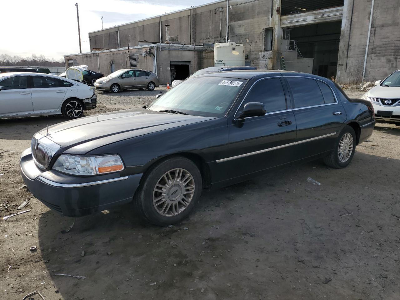 LINCOLN TOWN CAR 2011 2lnbl8fv4bx754245