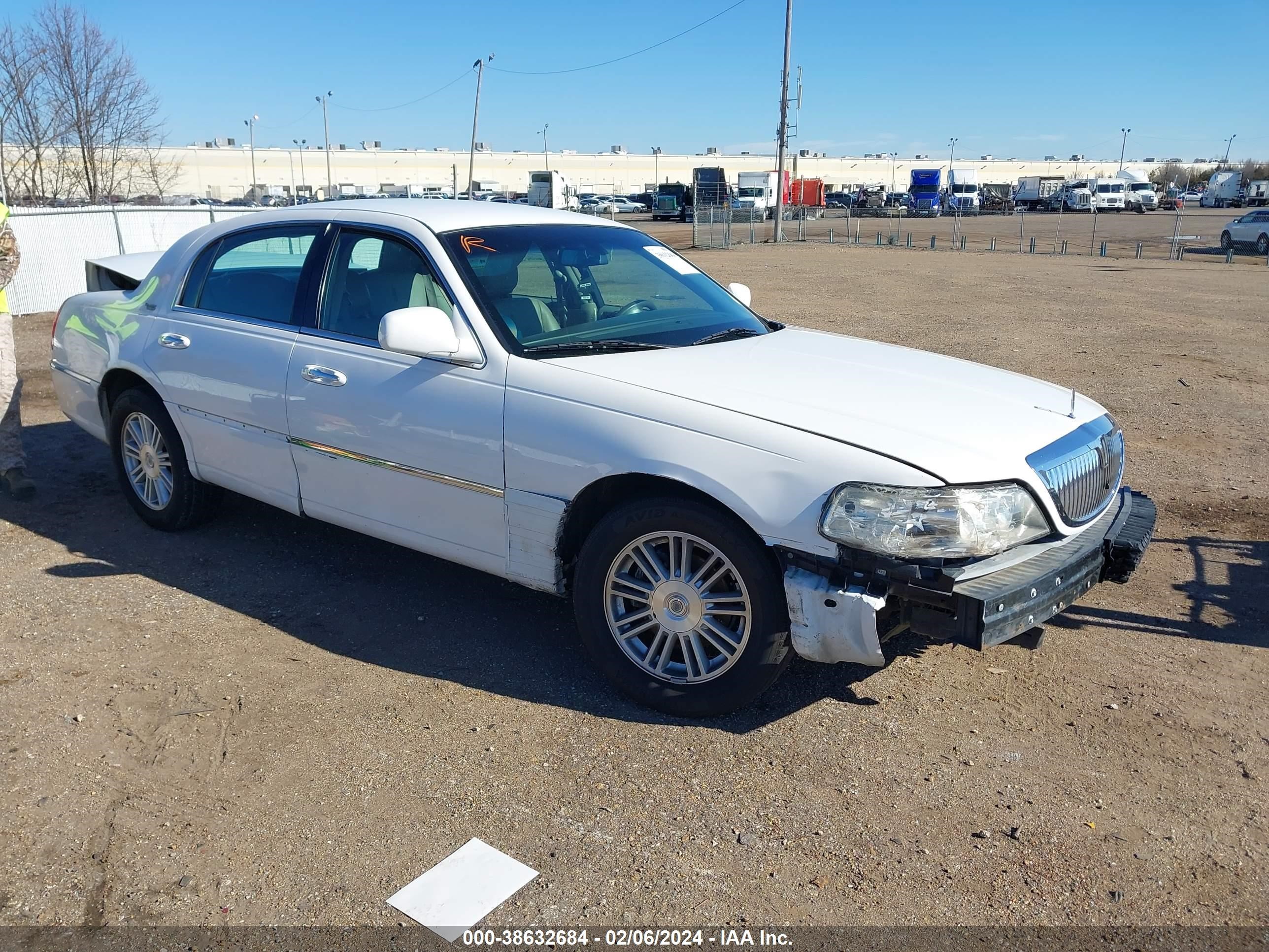 LINCOLN TOWN CAR 2009 2lnhm82v69x629173