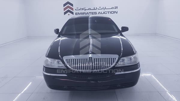 LINCOLN TOWN CAR 2009 2lnhm82v79x605173