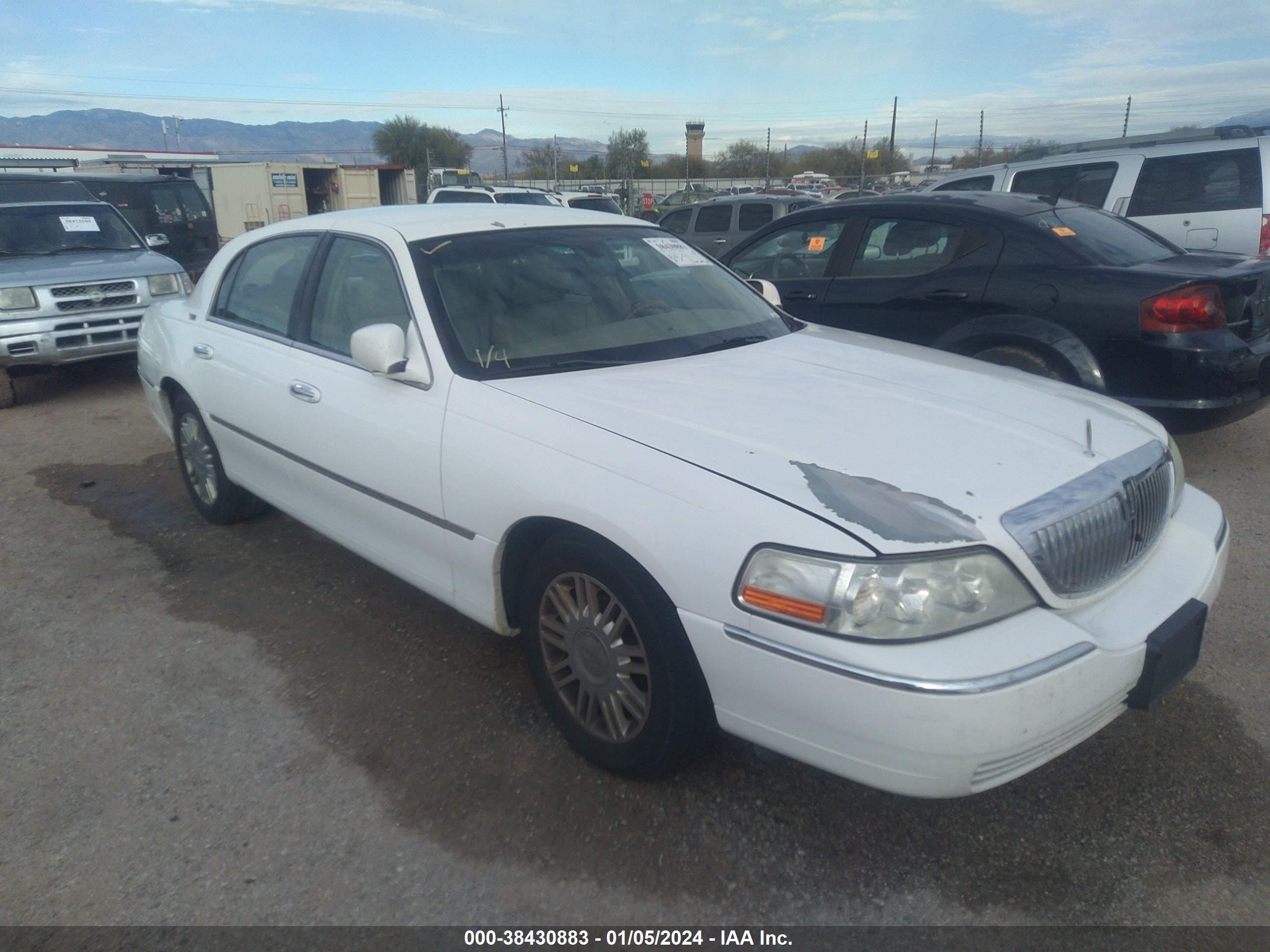 LINCOLN TOWN CAR 2009 2lnhm82vx9x624090