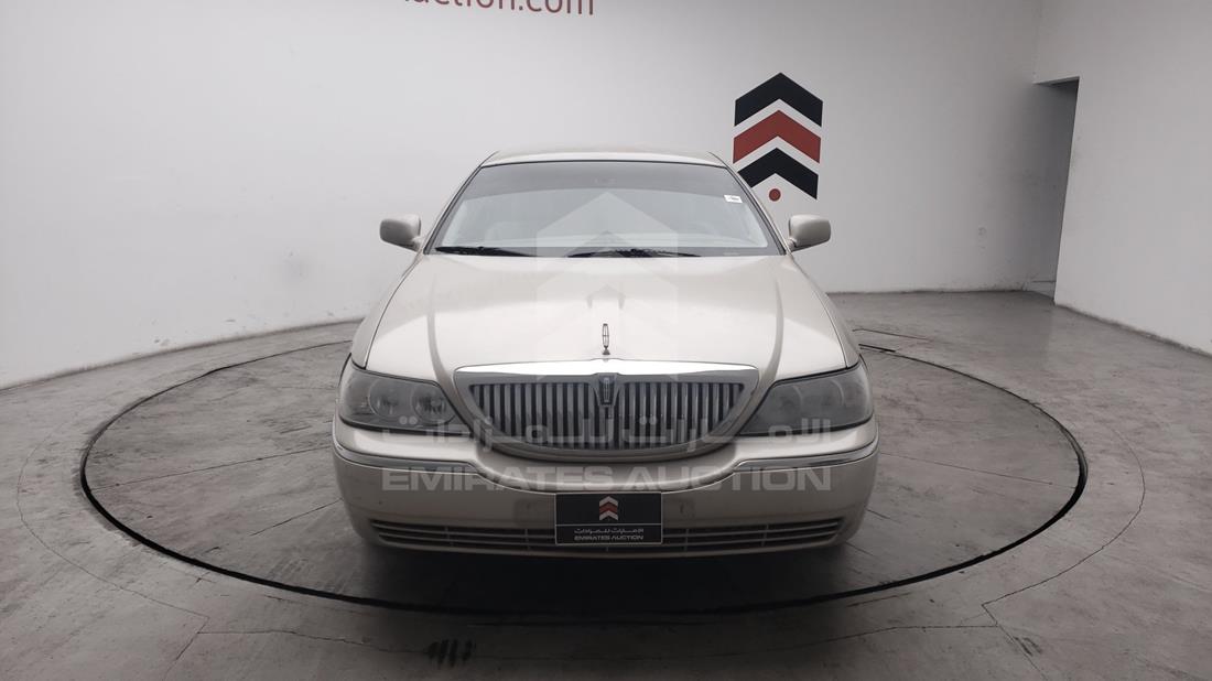 LINCOLN TOWN 2008 2lnhm85v08x640731