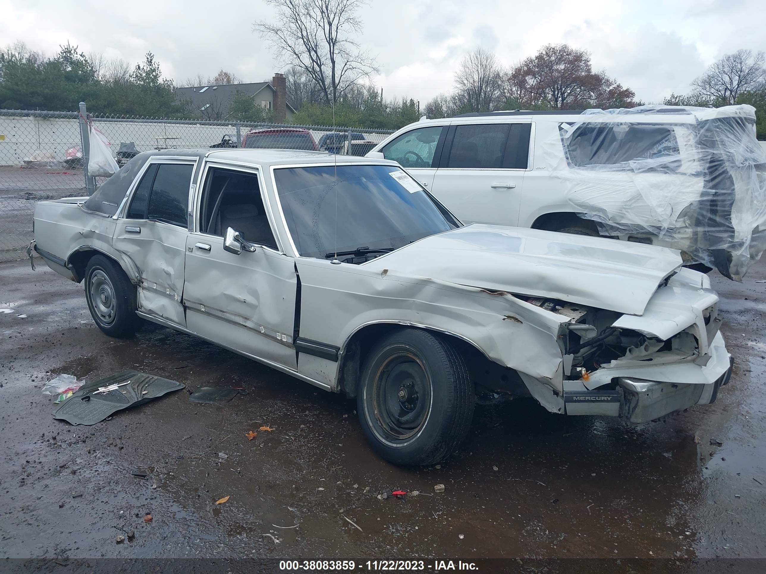 MERCURY GRAND MARQUIS 1988 2mebm74f8jx687542