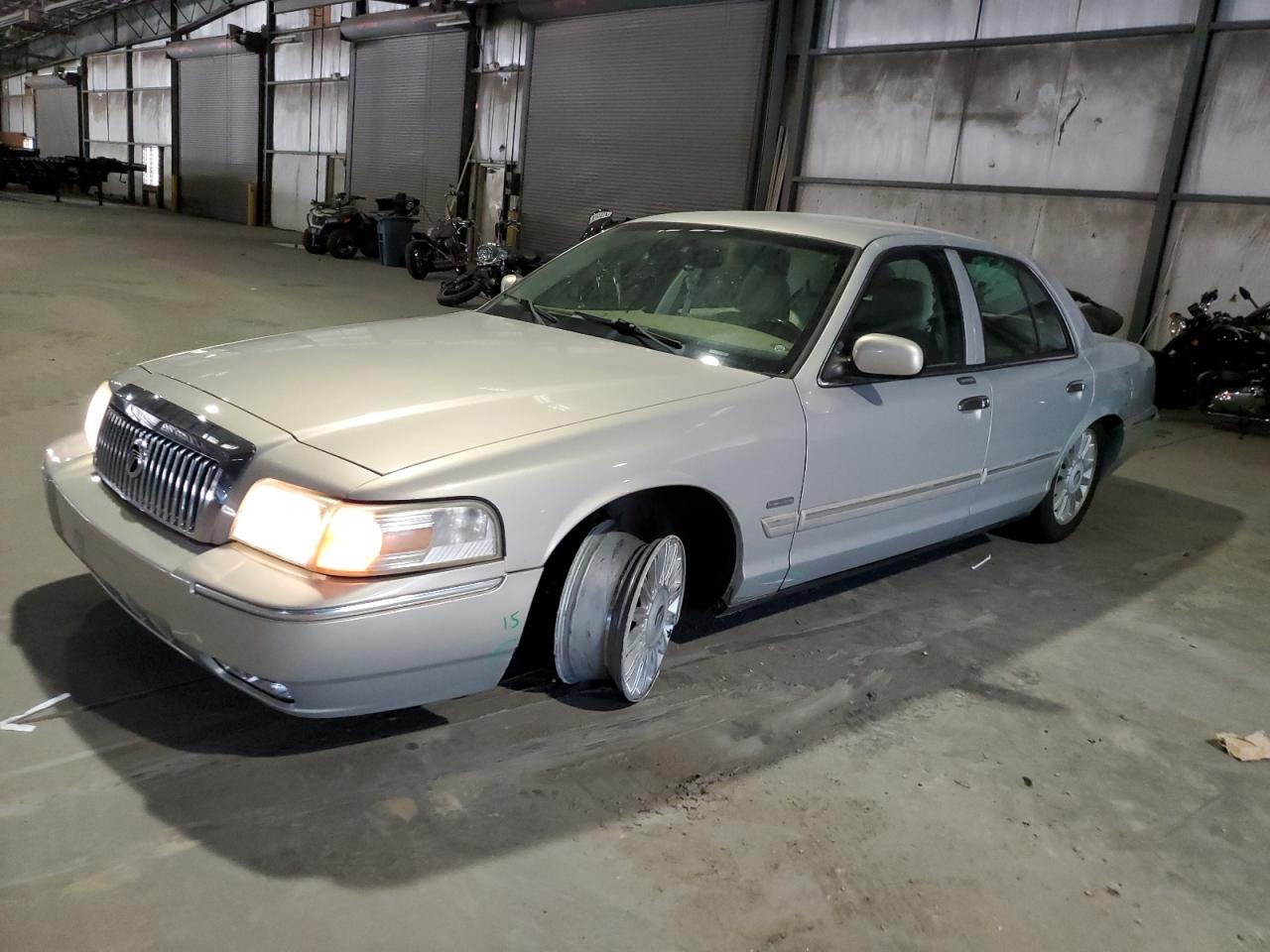 MERCURY GRAND MARQUIS 2010 2mebm7fv7ax621990