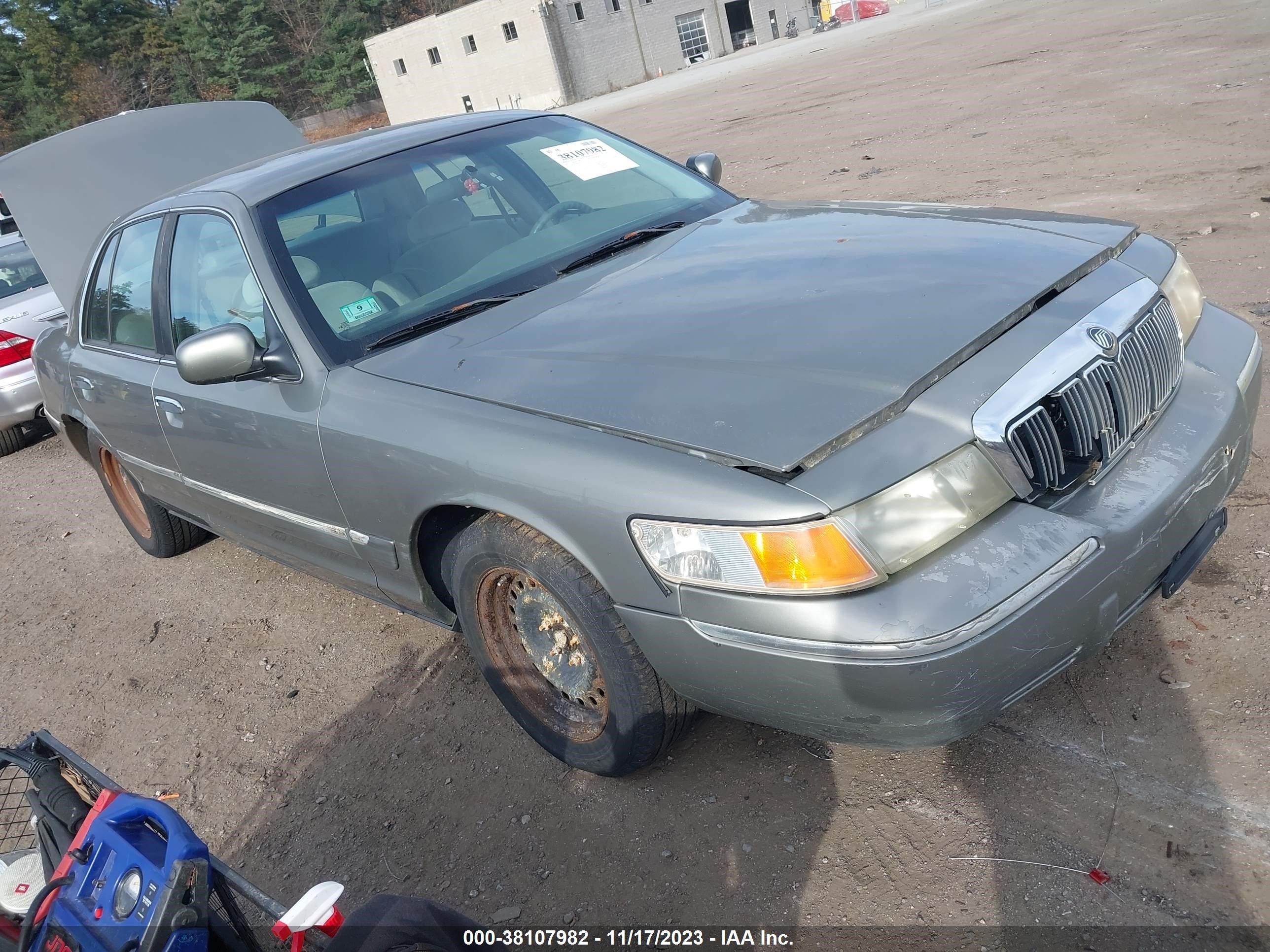 MERCURY GRAND MARQUIS 2001 2mefm74w01x693577