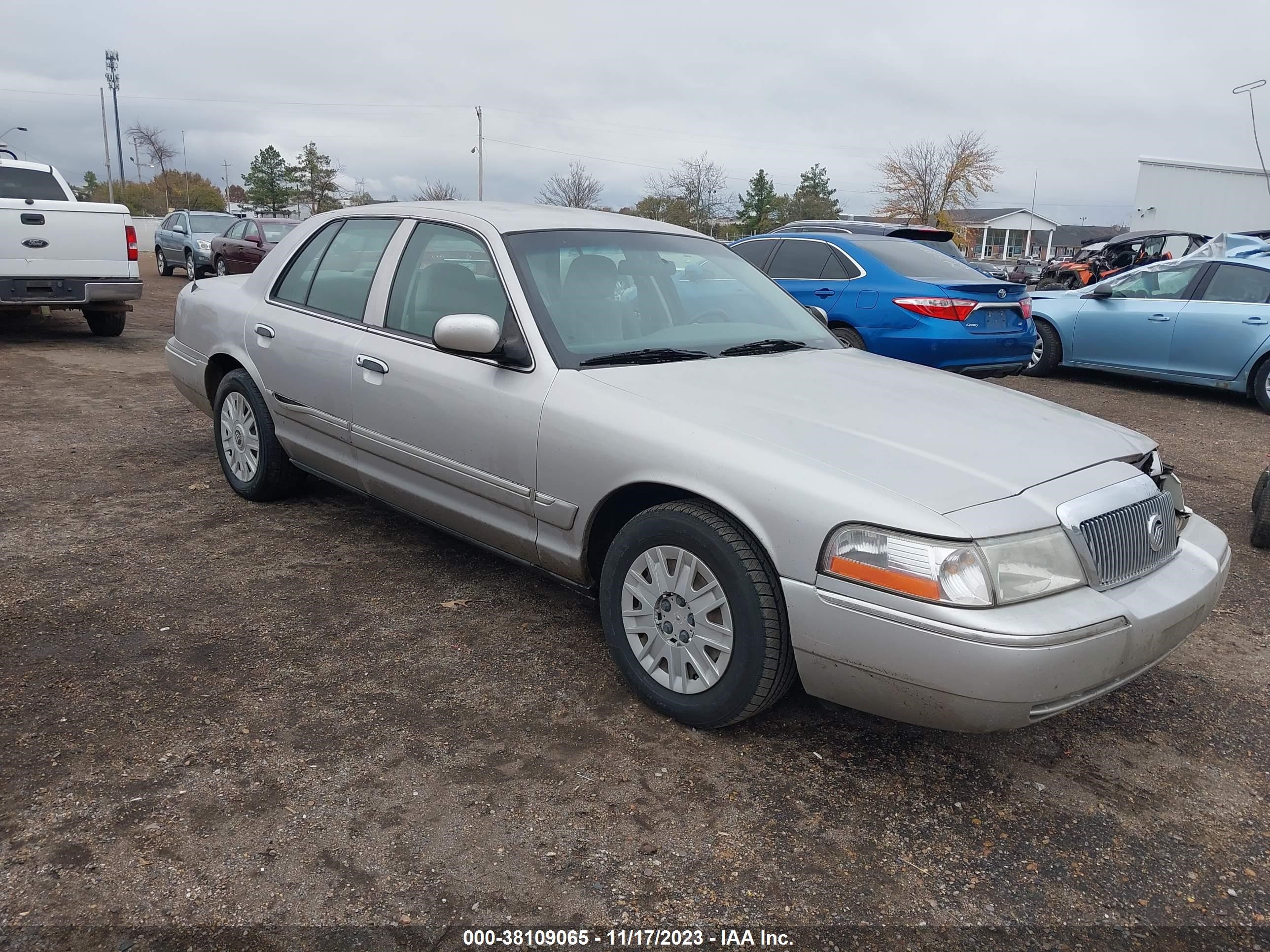 MERCURY GRAND MARQUIS 2005 2mefm74w05x614124