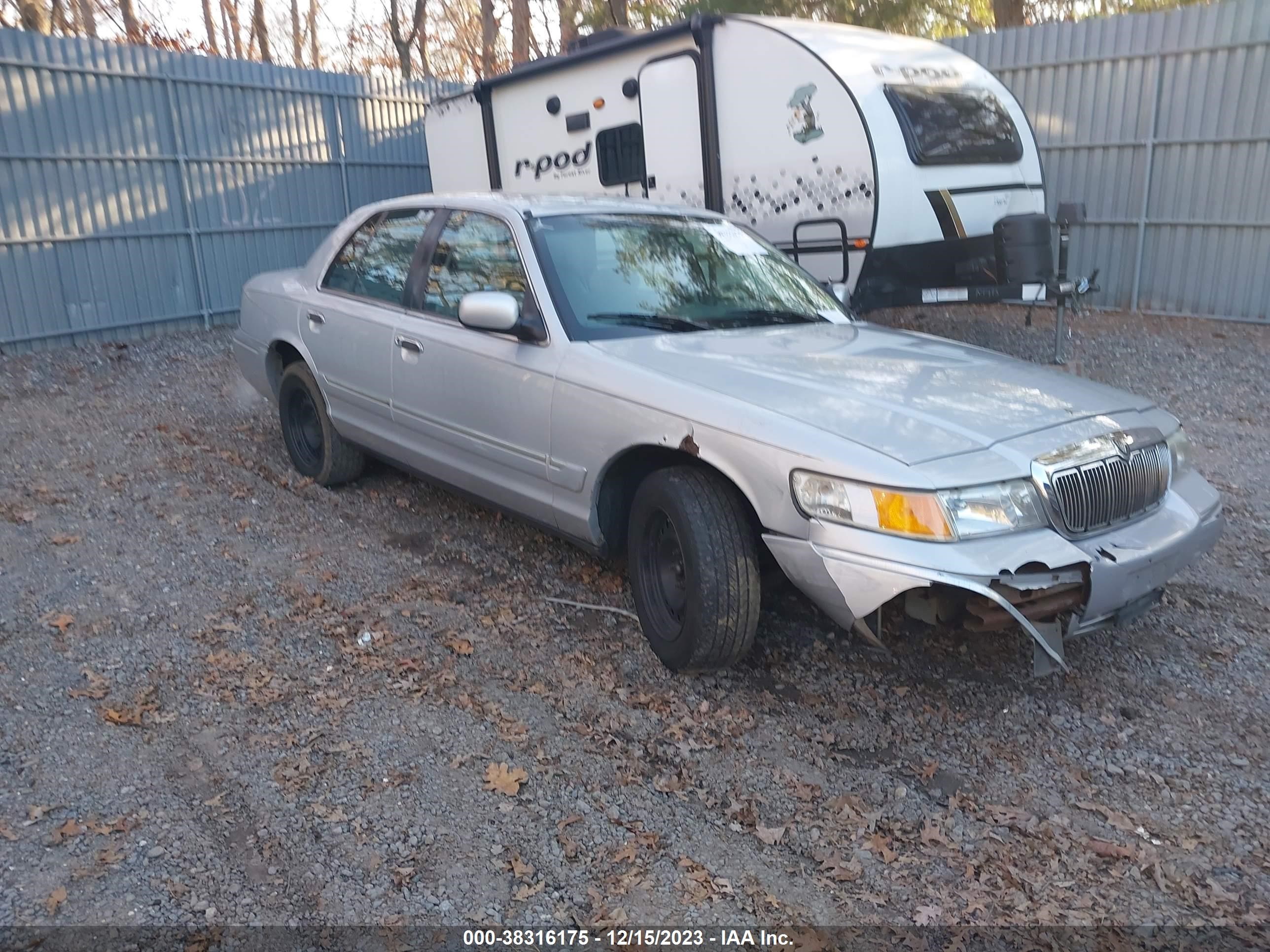 MERCURY GRAND MARQUIS 2001 2mefm74w11x693197