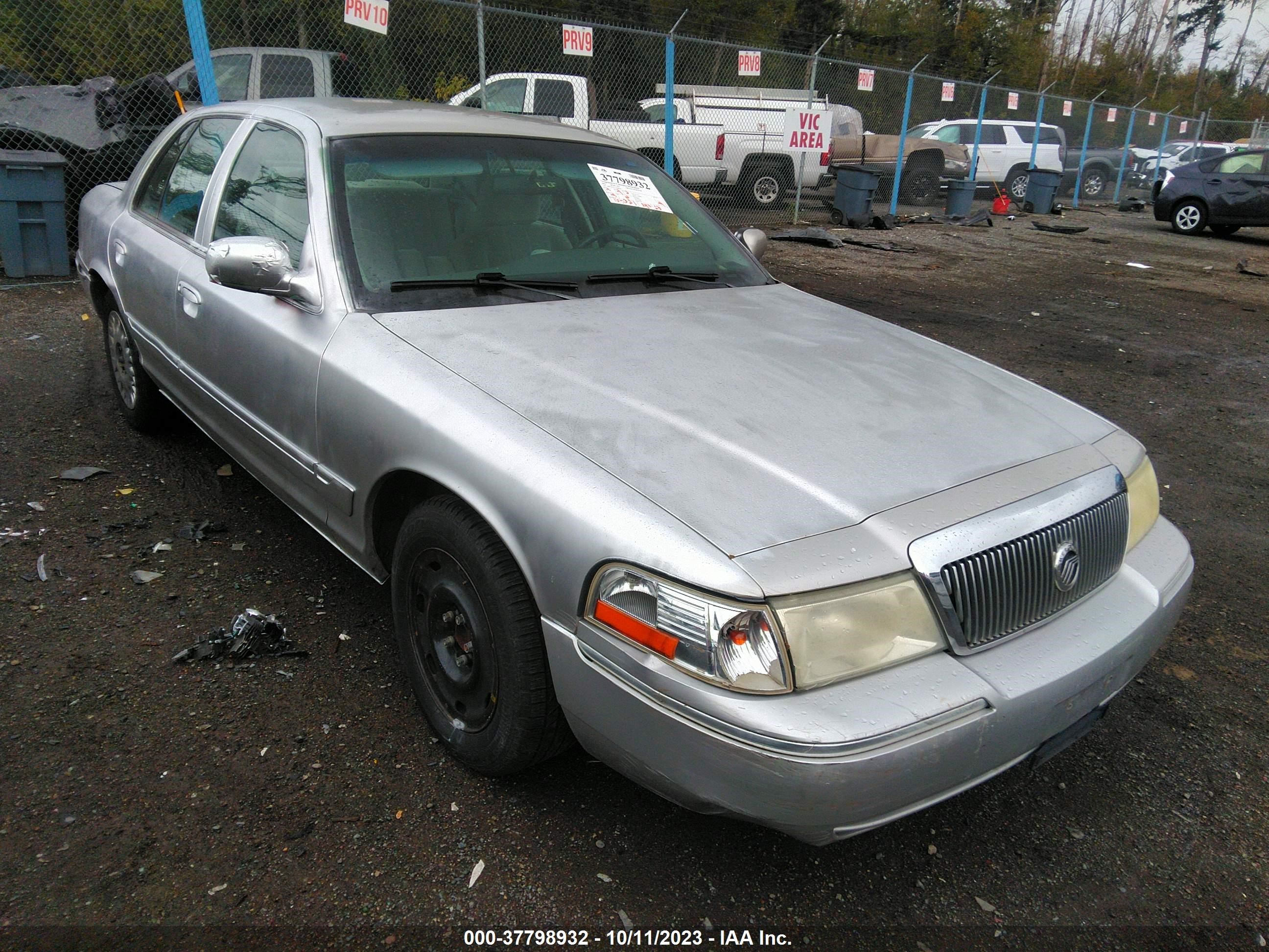 MERCURY GRAND MARQUIS 2003 2mefm74w13x688729