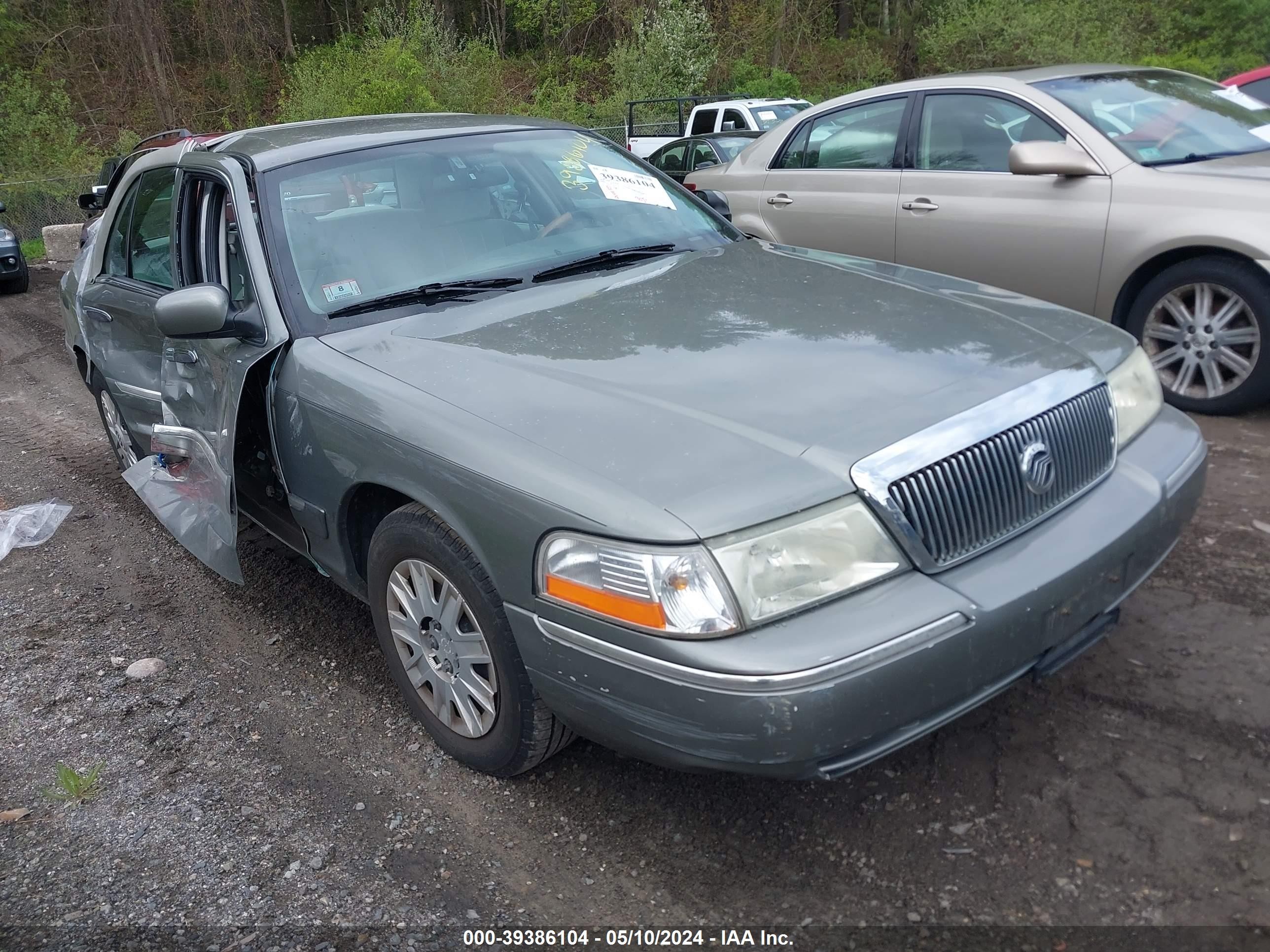 MERCURY GRAND MARQUIS 2004 2mefm74w24x678535