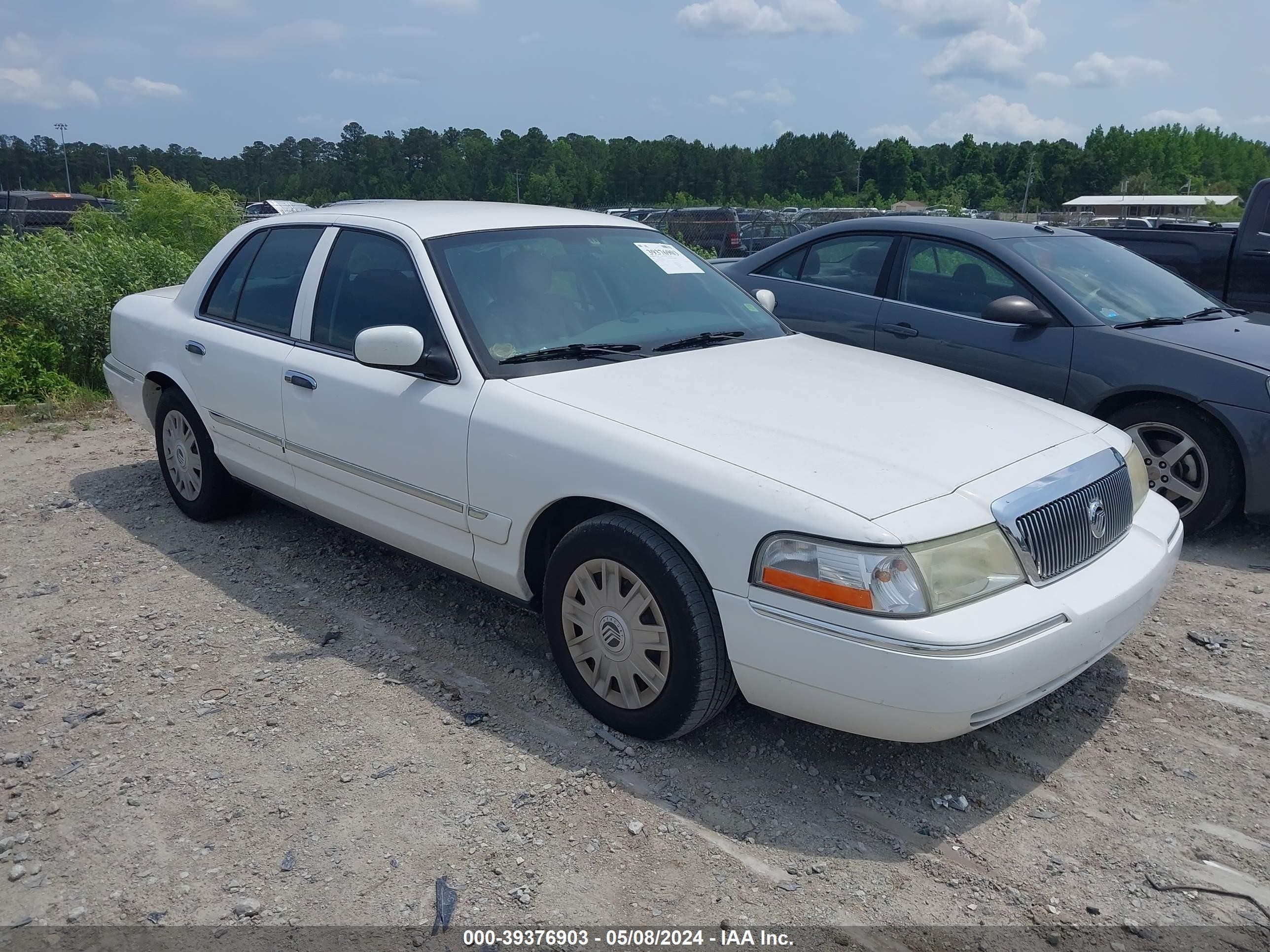 MERCURY GRAND MARQUIS 2004 2mefm74w24x680009