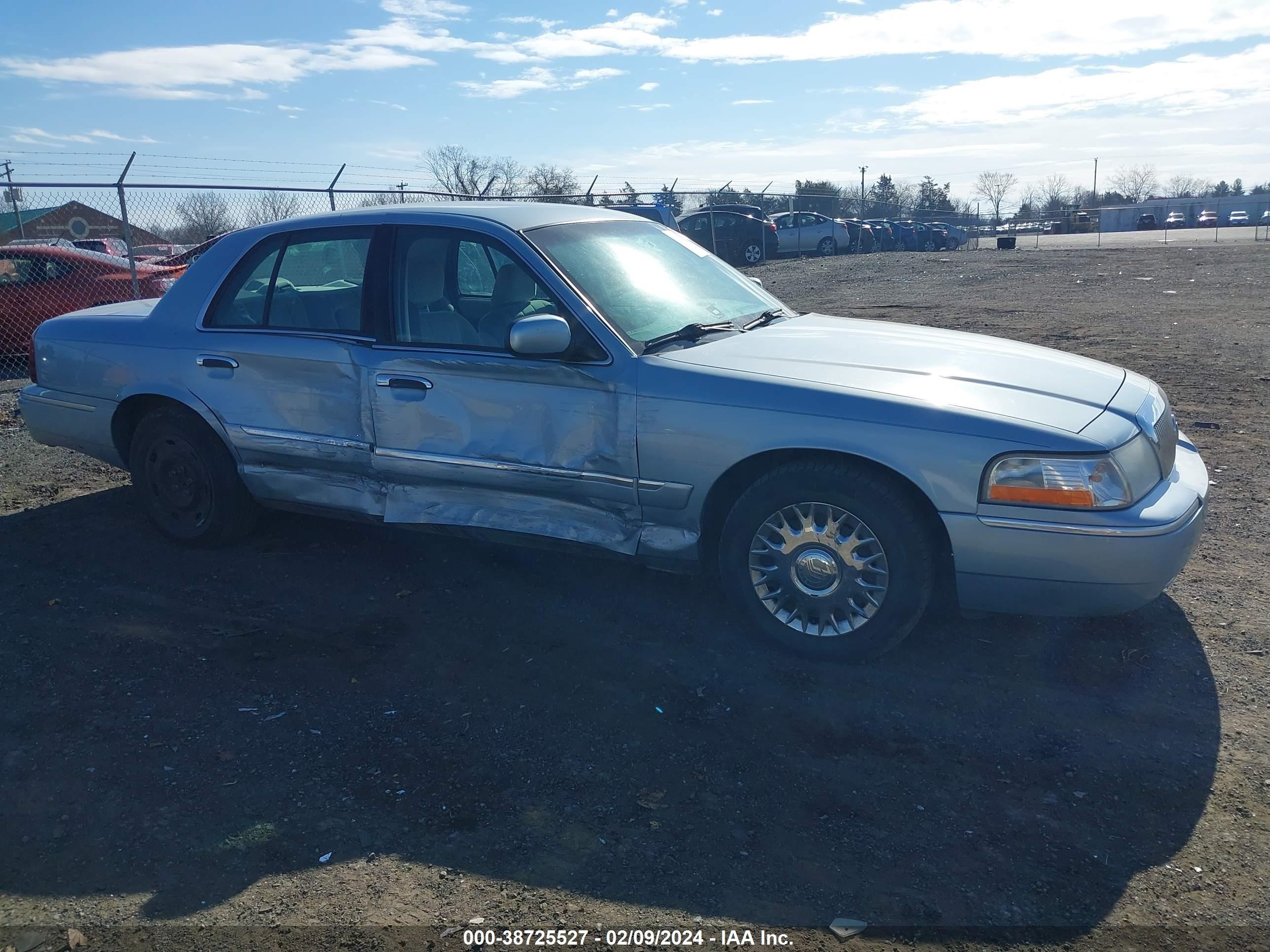 MERCURY GRAND MARQUIS 2003 2mefm74w33x626233