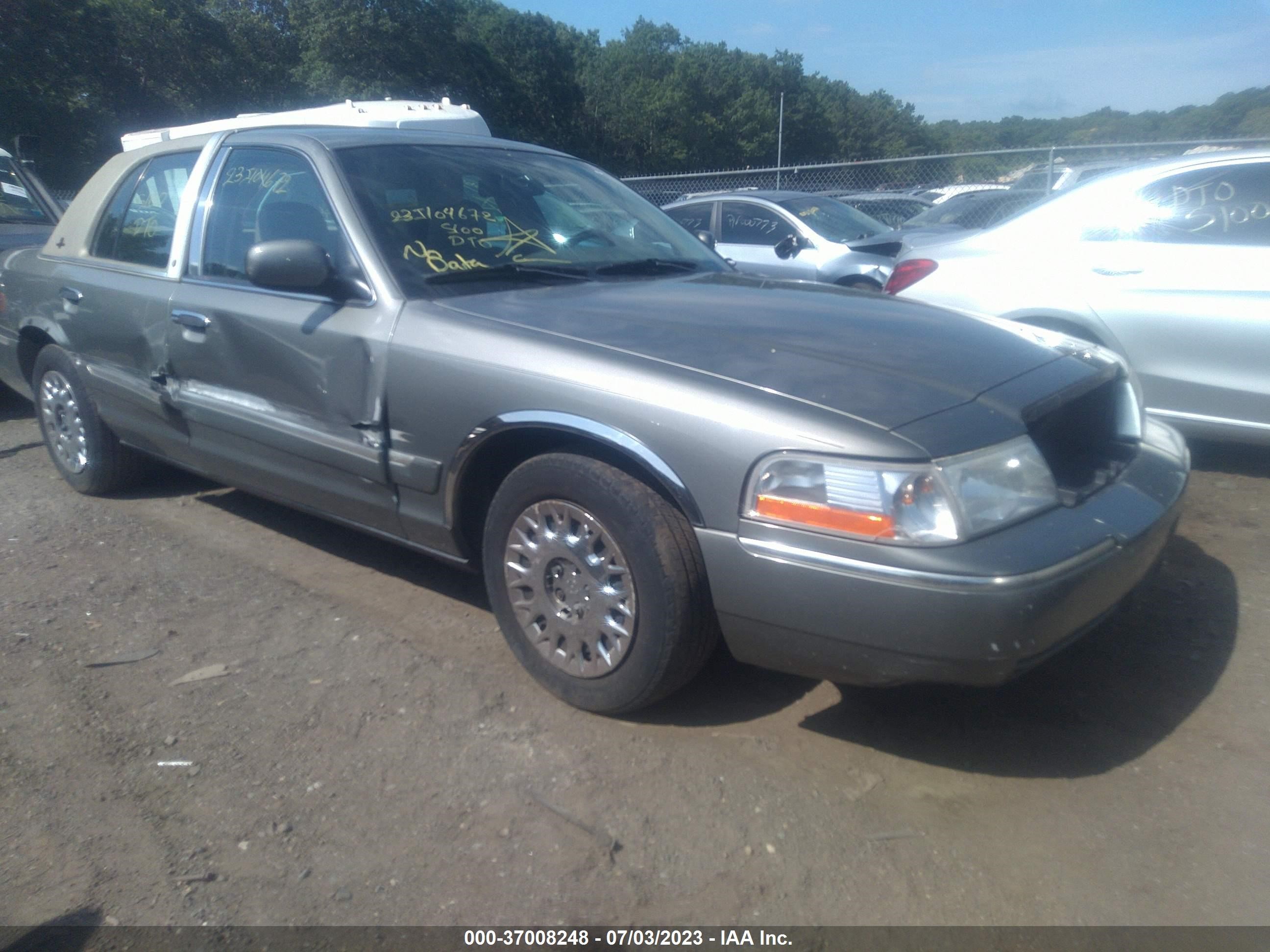 MERCURY GRAND MARQUIS 2004 2mefm74w34x620501