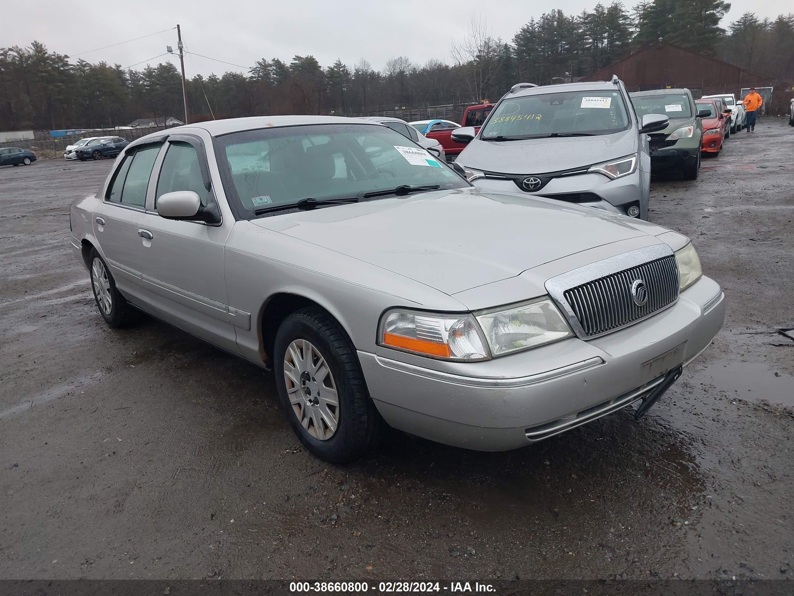 MERCURY GRAND MARQUIS 2004 2mefm74w34x689981